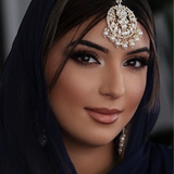 Gold-colored earrings &amp; headpiece with stones and pearls