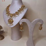 Goudkleurige tempel sieradenset met Ram Darbar en Radha Krishna