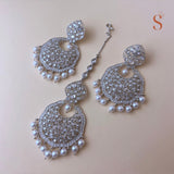 Silver-colored earrings &amp; headpiece with pearls